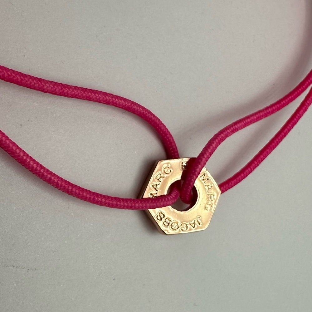 Marc by Marc Jacobs Pink Bolt Stretch Friendship Bracelet NWT - Picture 9 of 11